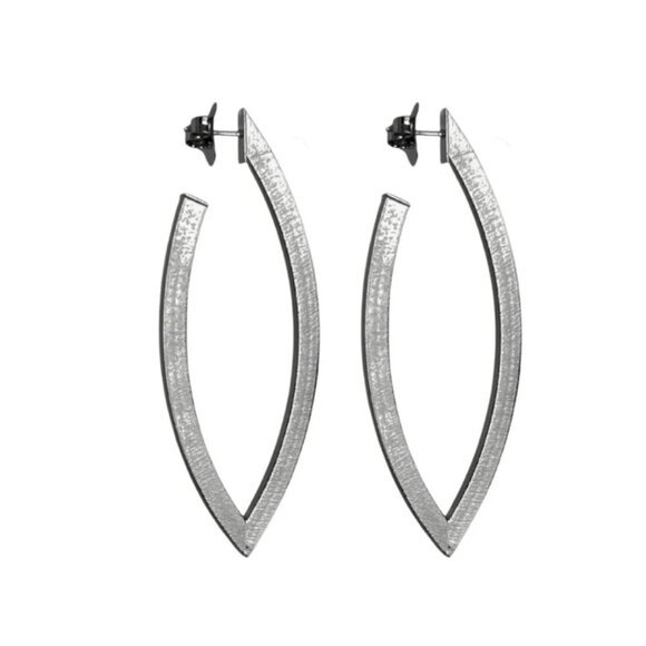 Long flat tear drop earrings - Picture 1 of 4